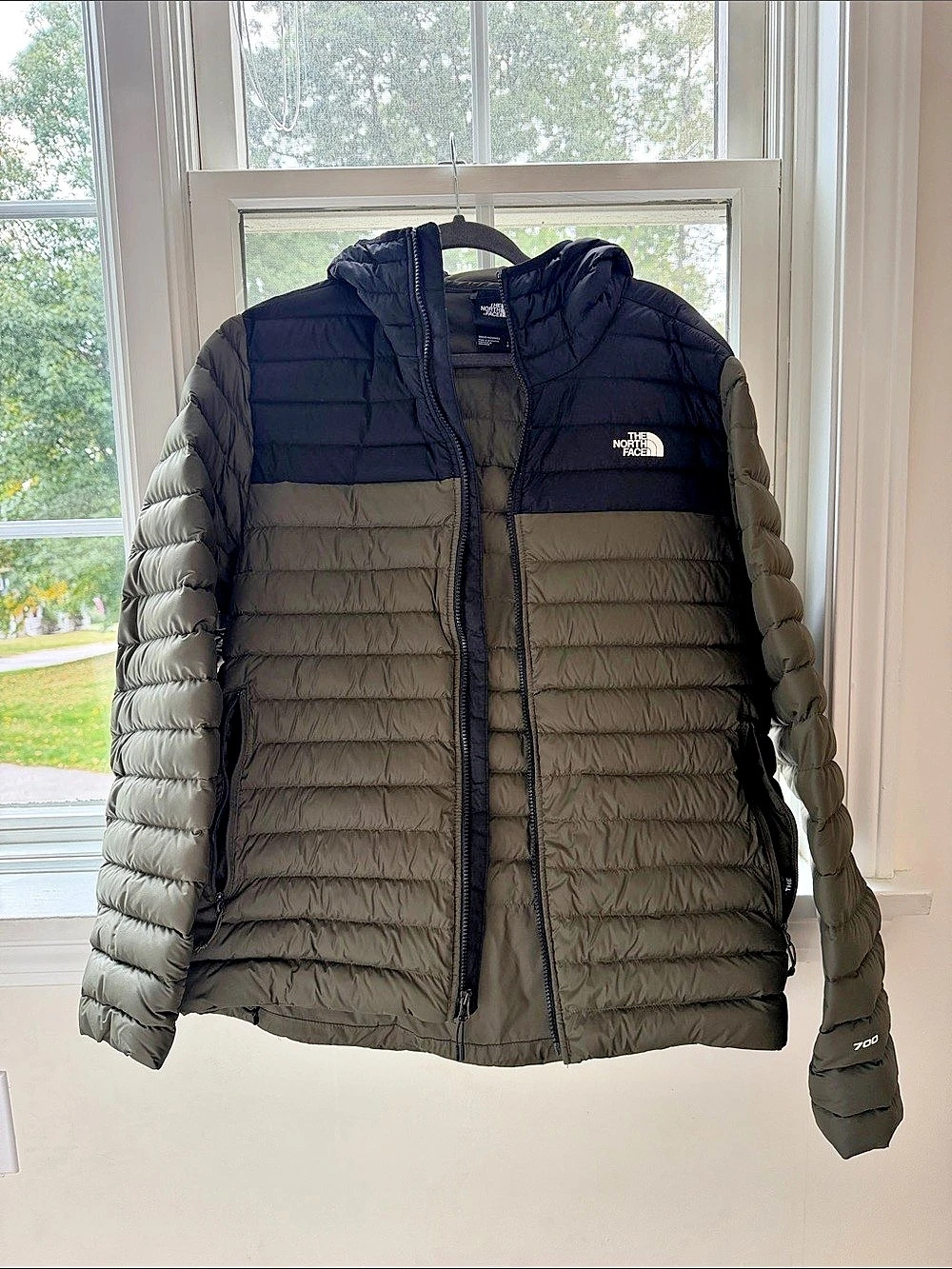 The North Face 1996 Nuptse Jacket Puffer Jacket in Green & Black Size Large